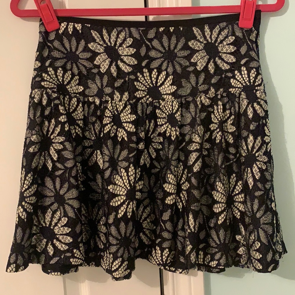 Black & white floral skirt